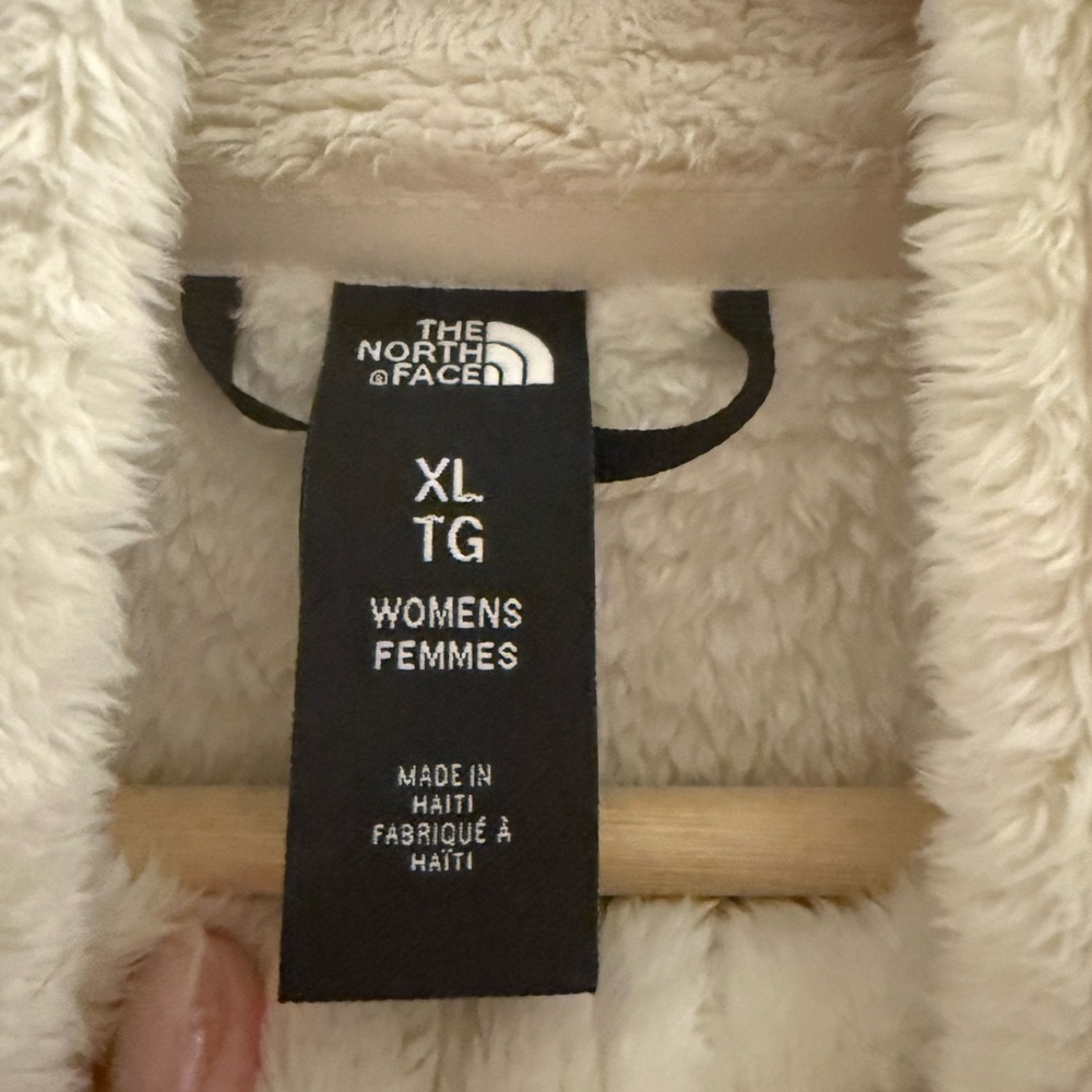The North Face Off-White Fleece Jacket - Picture 4 of 4